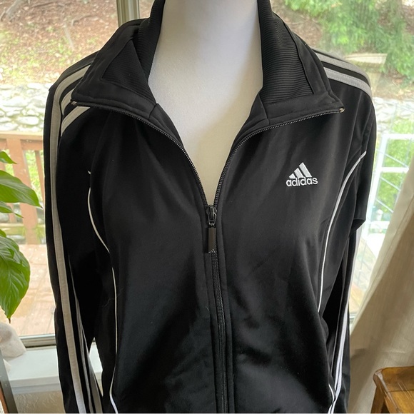 Adidas jacket LIKE NEW!!! - Picture 2 of 5
